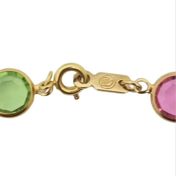 SWAROVSKI 1980s MULTICOLOR BEZEL SET CRYSTAL & GOLDTONE TENNIS BRACELET - Picture 6 of 6